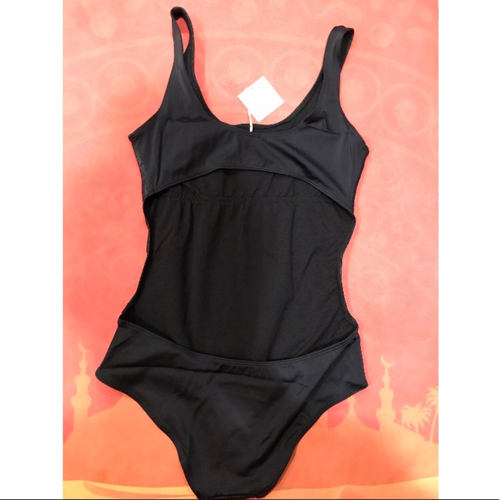 SALE NWT Open Back Onzie leotard  - Picture 4 of 4